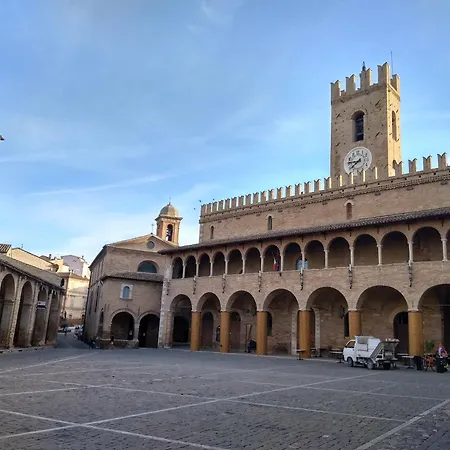 In An 1800s Frescoed With Panoramic Solarium And Historic Park - Mastrangelo