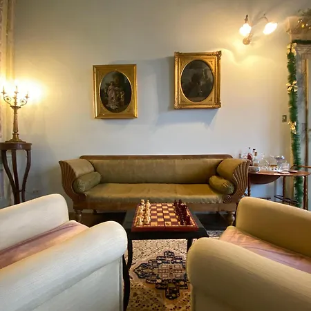 In An 1800s Frescoed With Panoramic Solarium And Historic Park - Mastrangelo Bed & Breakfast