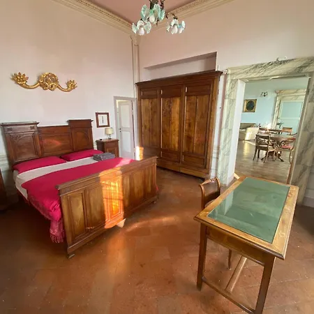 In An 1800s Frescoed With Panoramic Solarium And Historic Park - Mastrangelo Bed & Breakfast Colli del Tronto