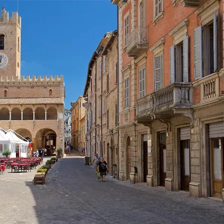In An 1800s Frescoed With Panoramic Solarium And Historic Park - Mastrangelo *