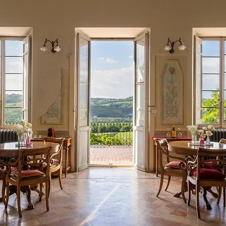 Bed & Breakfast In An 1800s Frescoed With Panoramic Solarium And Historic Park - Mastrangelo *
