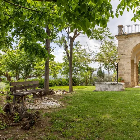 In An 1800s Frescoed With Panoramic Solarium And Historic Park - Mastrangelo *