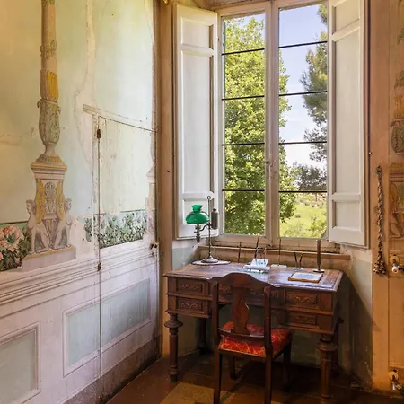 In An 1800s Frescoed With Panoramic Solarium And Historic Park - Mastrangelo