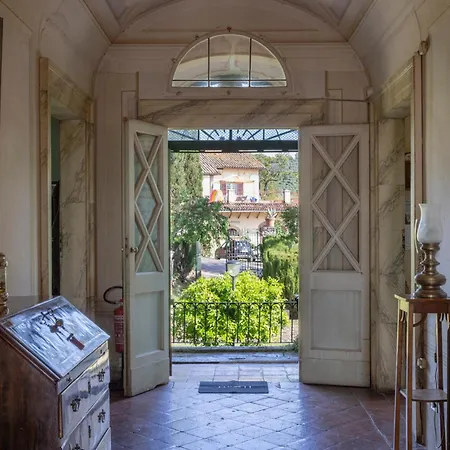 In An 1800s Frescoed With Panoramic Solarium And Historic Park - Mastrangelo Bed & Breakfast