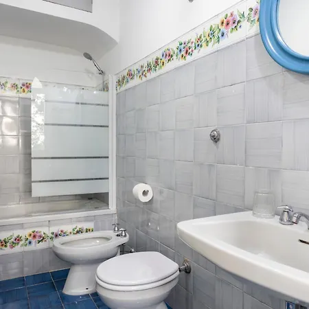 Bed & Breakfast In An 1800s Frescoed With Panoramic Solarium And Historic Park - Mastrangelo