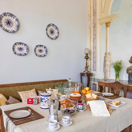 In An 1800s Frescoed With Panoramic Solarium And Historic Park - Mastrangelo 库里德尔特伦托